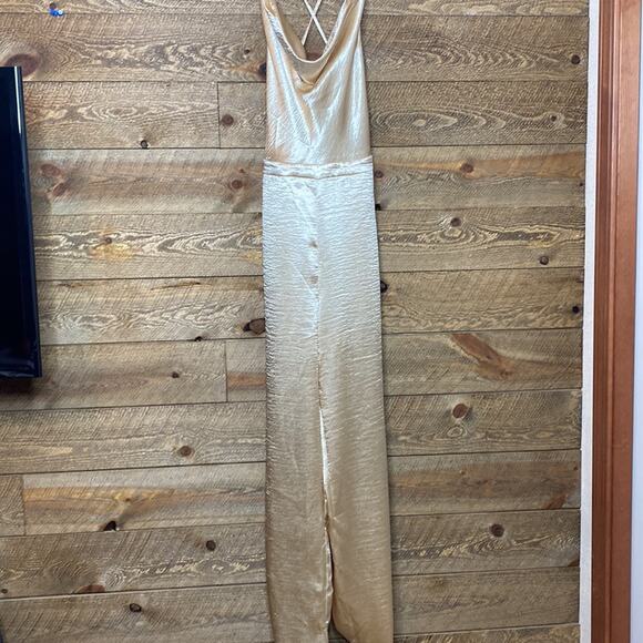 Lovers And Friends Revolve Britt Jumpsuit Champagne Lace Up Size Small NWT - Picture 4 of 10